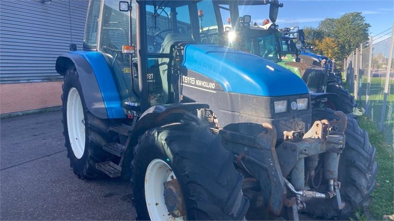 New Holland TS115  - Traktor: bild 1 New Holland TS115  - Traktor: bild 1