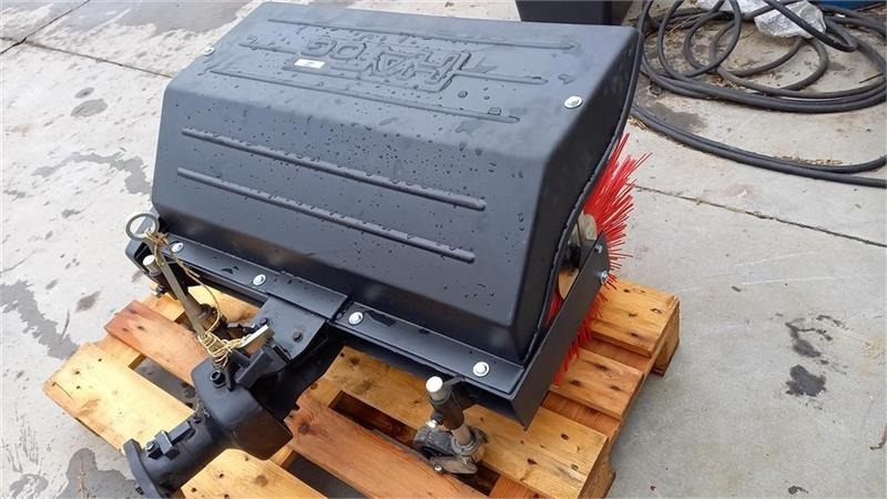 Nibbi 80cm Kost for Mak 4 og 5 - Kommunaltraktor: bild 3 Nibbi 80cm Kost for Mak 4 og 5 - Kommunaltraktor: bild 3