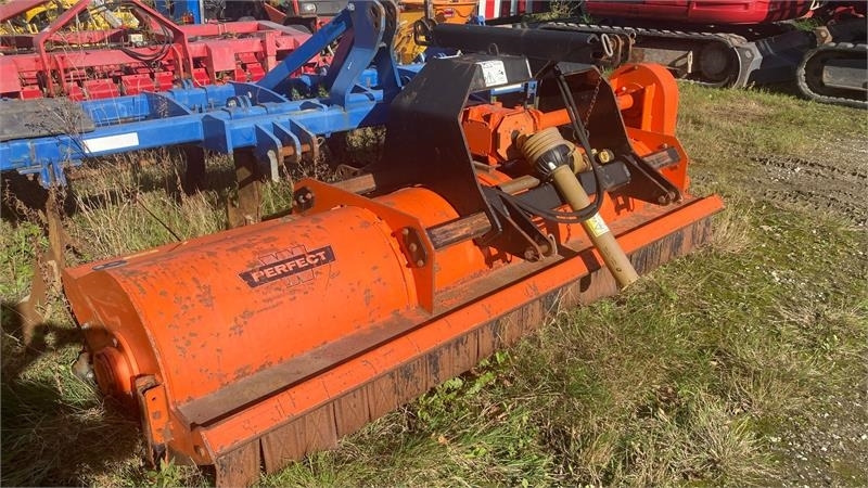 Perfect KM-270 Front og Bagmontering - Slåttermaskin: bild 1 Perfect KM-270 Front og Bagmontering - Slåttermaskin: bild 1