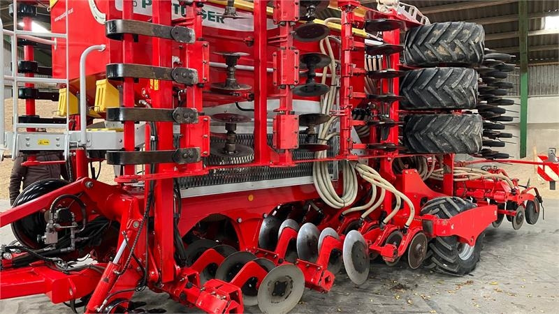 Pöttinger Terrasem C6 Fertilizer - Såmaskin: bild 2 Pöttinger Terrasem C6 Fertilizer - Såmaskin: bild 2