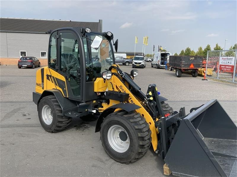 Schäffer 2445S Kabine - Minilastare: bild 4 Schäffer 2445S Kabine - Minilastare: bild 4