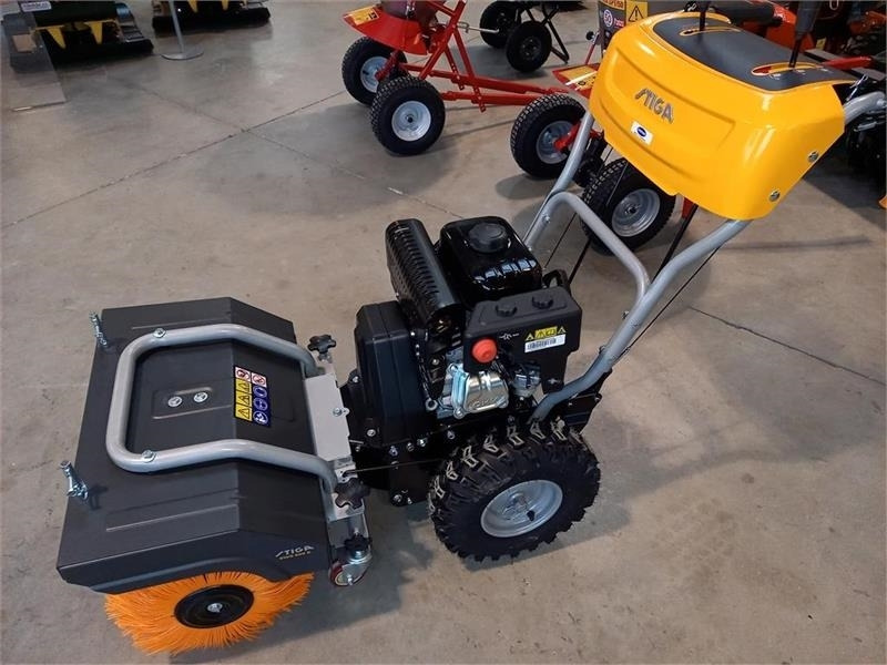 - - - Stiga SWS 800G  - Industriell sopmaskin: bild 1 - - - Stiga SWS 800G  - Industriell sopmaskin: bild 1