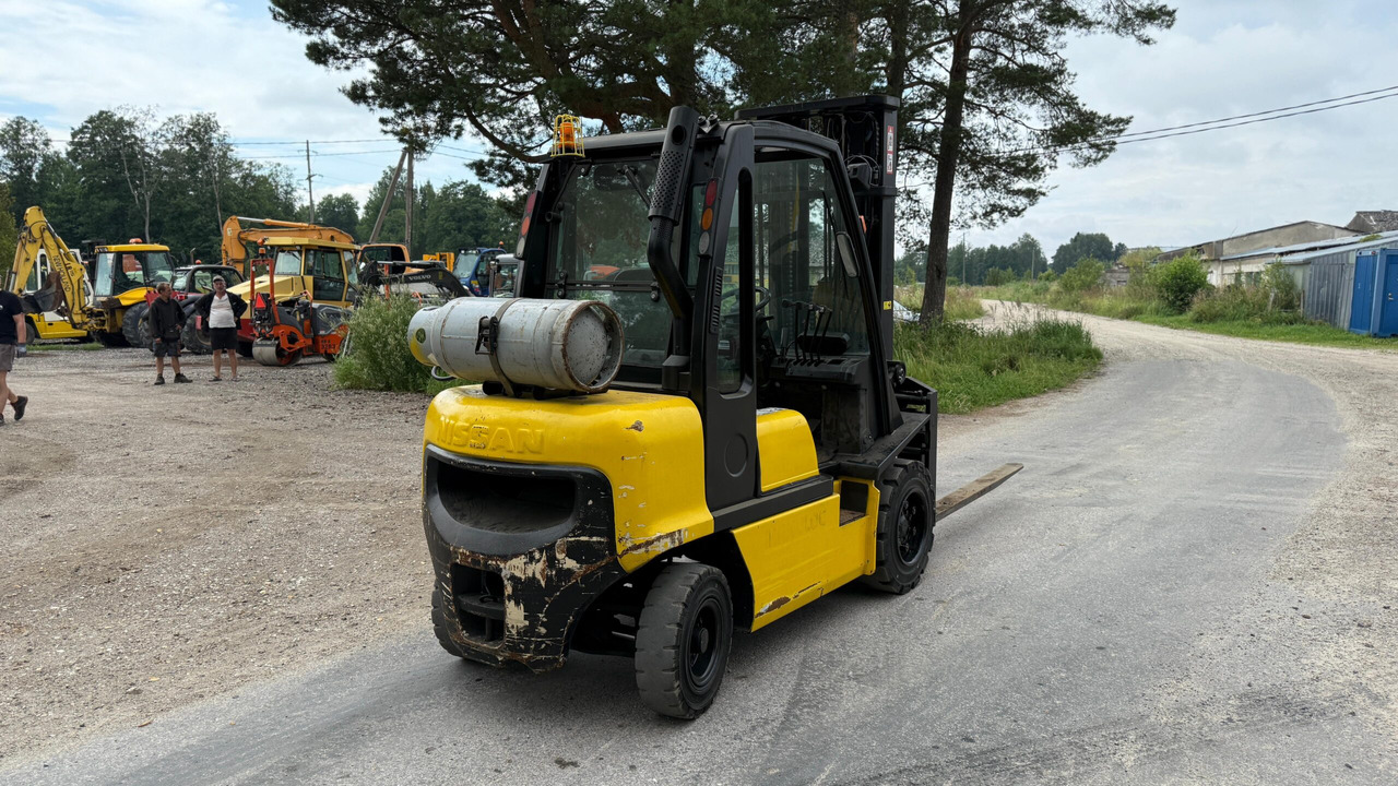 Nissan DX30 - Dieseltruck: bild 5 Nissan DX30 - Dieseltruck: bild 5