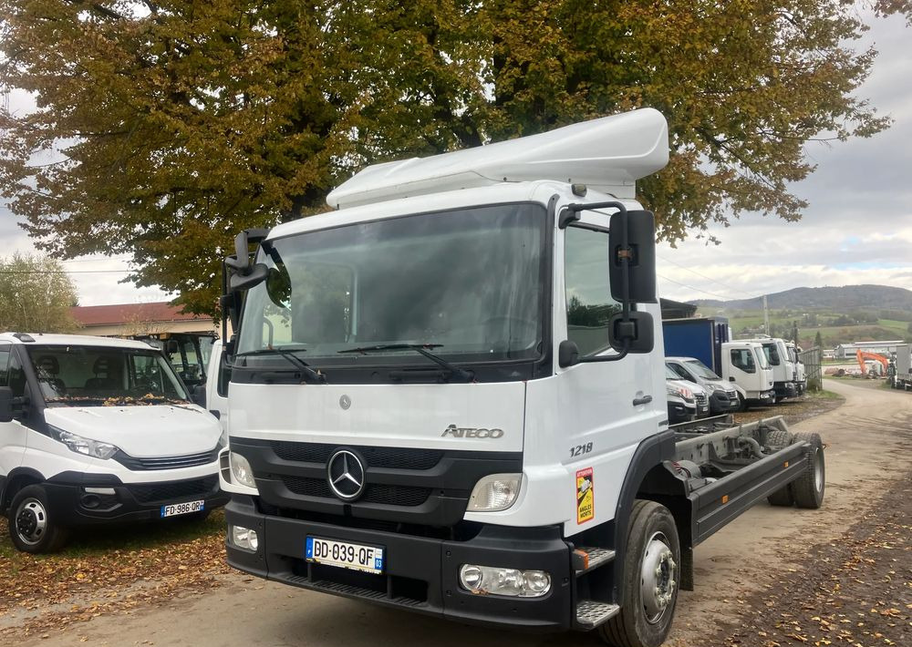 Mercedes-Benz Mercedes Atego 1218 Rama do zabudowy kiper beczka hakowiec laweta - Chassi lastbil: bild 1 Mercedes-Benz Mercedes Atego 1218 Rama do zabudowy kiper beczka hakowiec laweta - Chassi lastbil: bild 1