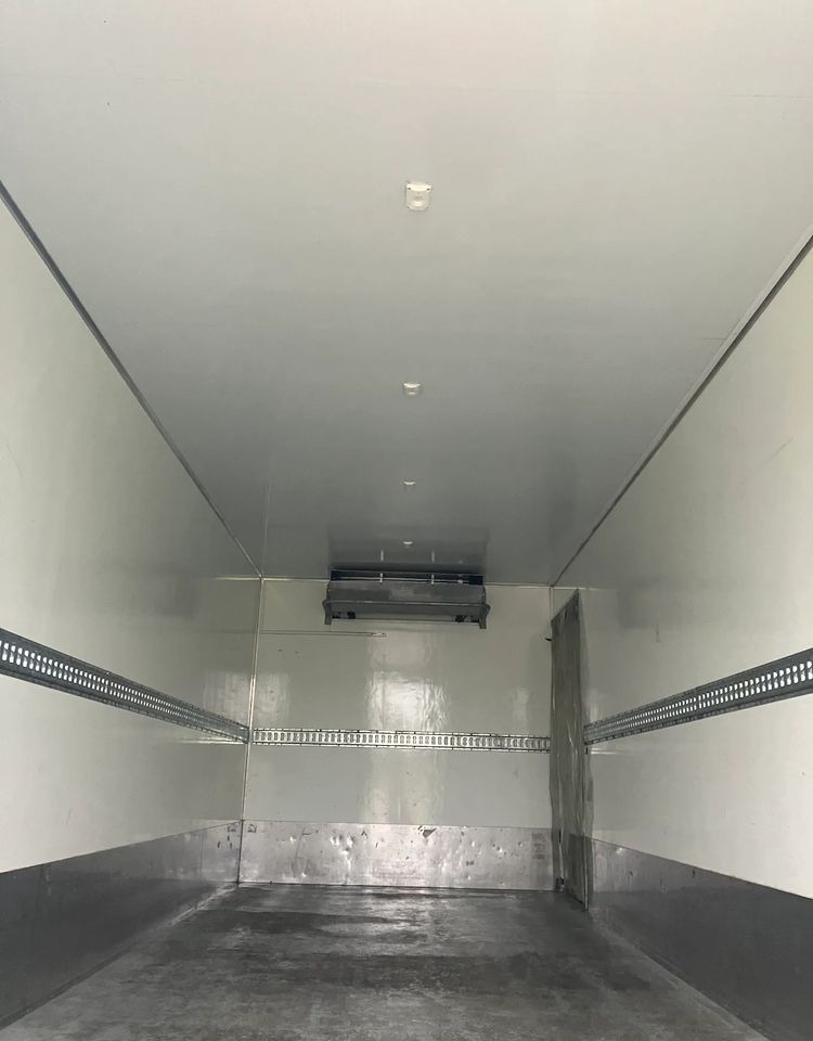 Renault Renault Gama D 240 chłodnia izoterma - Kylbil lastbil: bild 3 Renault Renault Gama D 240 chłodnia izoterma - Kylbil lastbil: bild 3