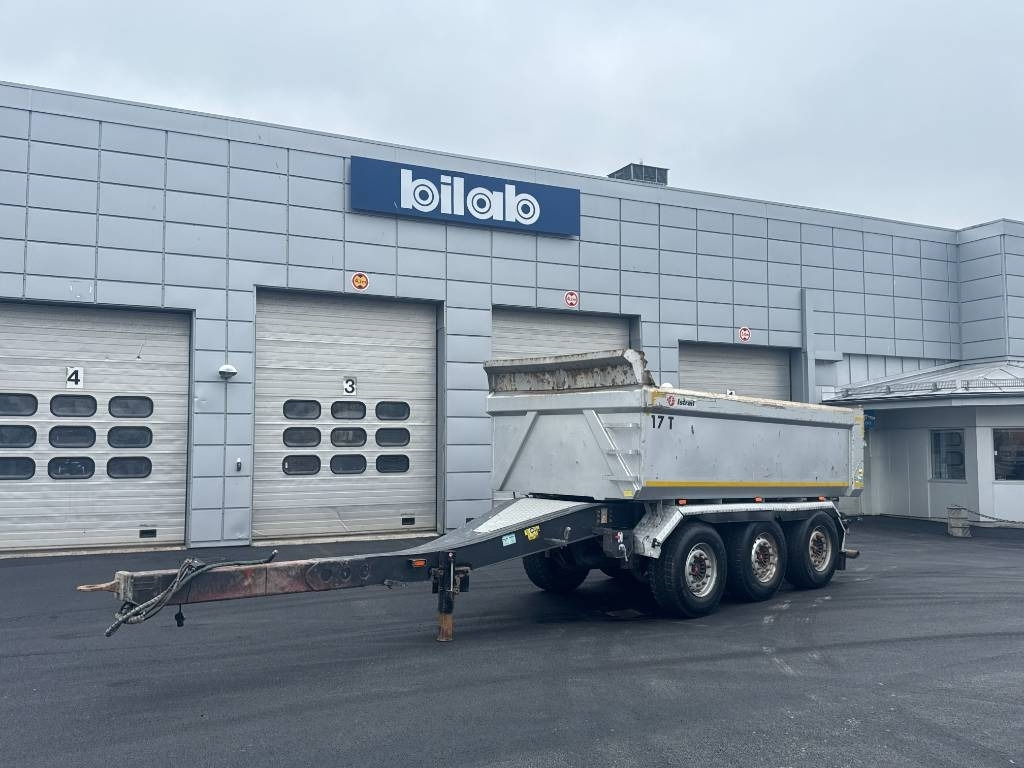 Istrail TN-144 3-axlig Dumperkärra - Tippsläp: bild 1 Istrail TN-144 3-axlig Dumperkärra - Tippsläp: bild 1