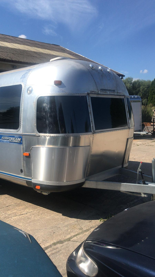 1992 Airstream Classic 1992 Airstream Classic – Fully Rebuilt Vintage Travel Trailer - Försäljningsvagn: bild 4 1992 Airstream Classic 1992 Airstream Classic – Fully Rebuilt Vintage Travel Trailer - Försäljningsvagn: bild 4