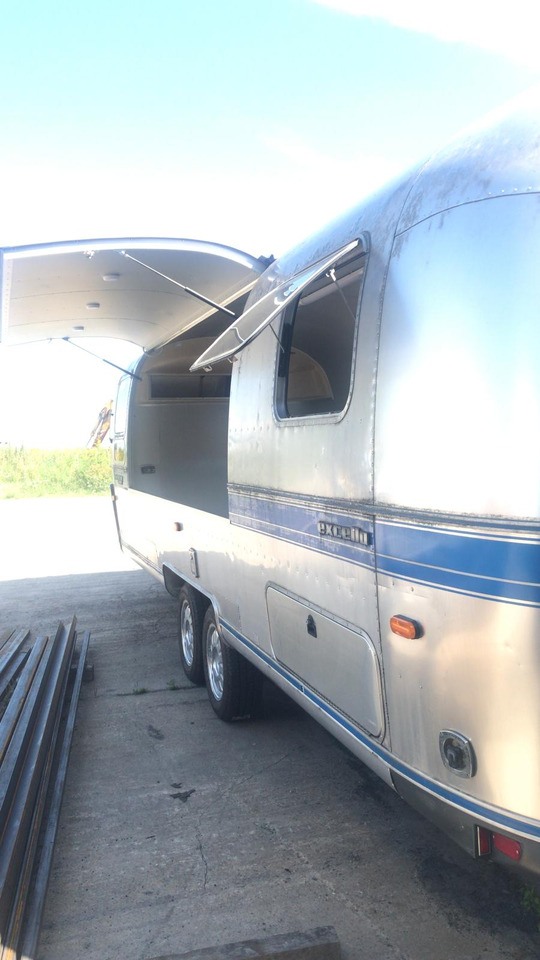 1992 Airstream Classic 1992 Airstream Classic – Fully Rebuilt Vintage Travel Trailer - Försäljningsvagn: bild 5 1992 Airstream Classic 1992 Airstream Classic – Fully Rebuilt Vintage Travel Trailer - Försäljningsvagn: bild 5