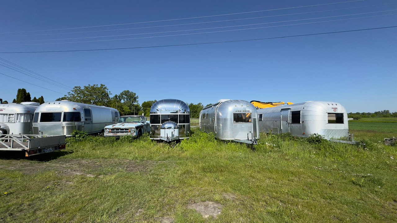 1992 Airstream Classic 1992 Airstream Classic – Fully Rebuilt Vintage Travel Trailer - Försäljningsvagn: bild 2 1992 Airstream Classic 1992 Airstream Classic – Fully Rebuilt Vintage Travel Trailer - Försäljningsvagn: bild 2