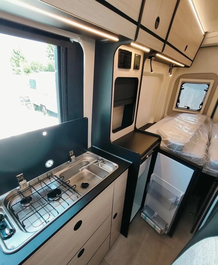 Ny Campingbil FORD Rimor NEW Ford Van 238 Truma Diesel Roller Shutters Remis AUTOMAT: bild 9