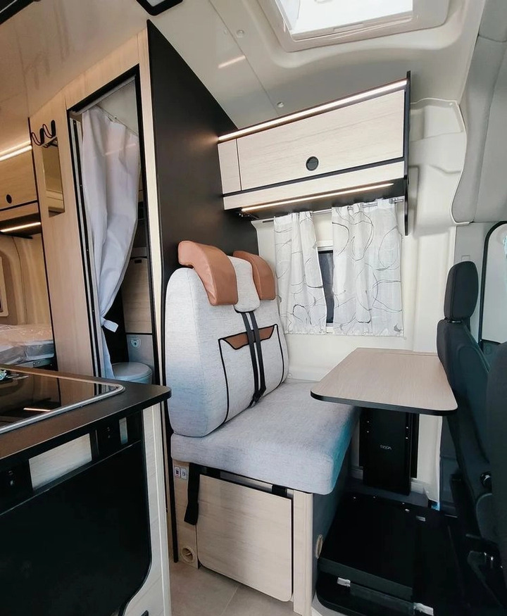 Ny Campingbil FORD Rimor NEW Ford Van 238 Truma Diesel Roller Shutters Remis AUTOMAT: bild 12