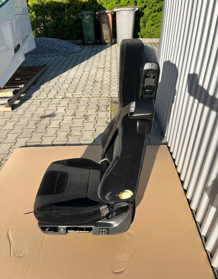 Fotel kierowcy MAN TG3 TGX nowy model siedzenie lewe - Hytt och interiör för Lastbil: bild 3 Fotel kierowcy MAN TG3 TGX nowy model siedzenie lewe - Hytt och interiör för Lastbil: bild 3