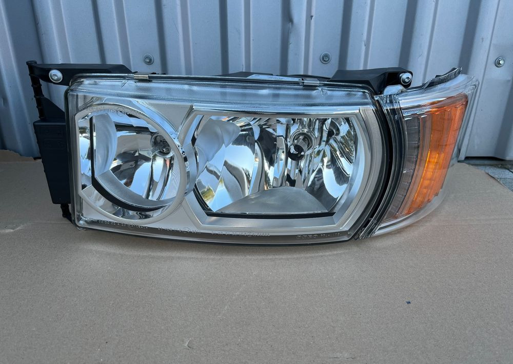 Lampa Scania R Streamline lewa reflektor 2416136 - Ljus/ Belysning för Lastbil: bild 1 Lampa Scania R Streamline lewa reflektor 2416136 - Ljus/ Belysning för Lastbil: bild 1