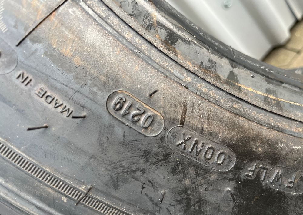 NOWA Opona Michelin X Multi 215/75R 17.5” - Däck för Lastbil: bild 5 NOWA Opona Michelin X Multi 215/75R 17.5” - Däck för Lastbil: bild 5