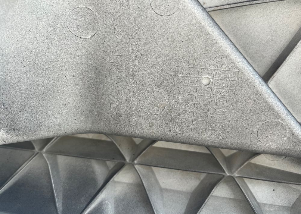 NOWY zderzak MAN TGL TG3 nowy model oryginał - Karosseri och exteriör för Lastbil: bild 2 NOWY zderzak MAN TGL TG3 nowy model oryginał - Karosseri och exteriör för Lastbil: bild 2