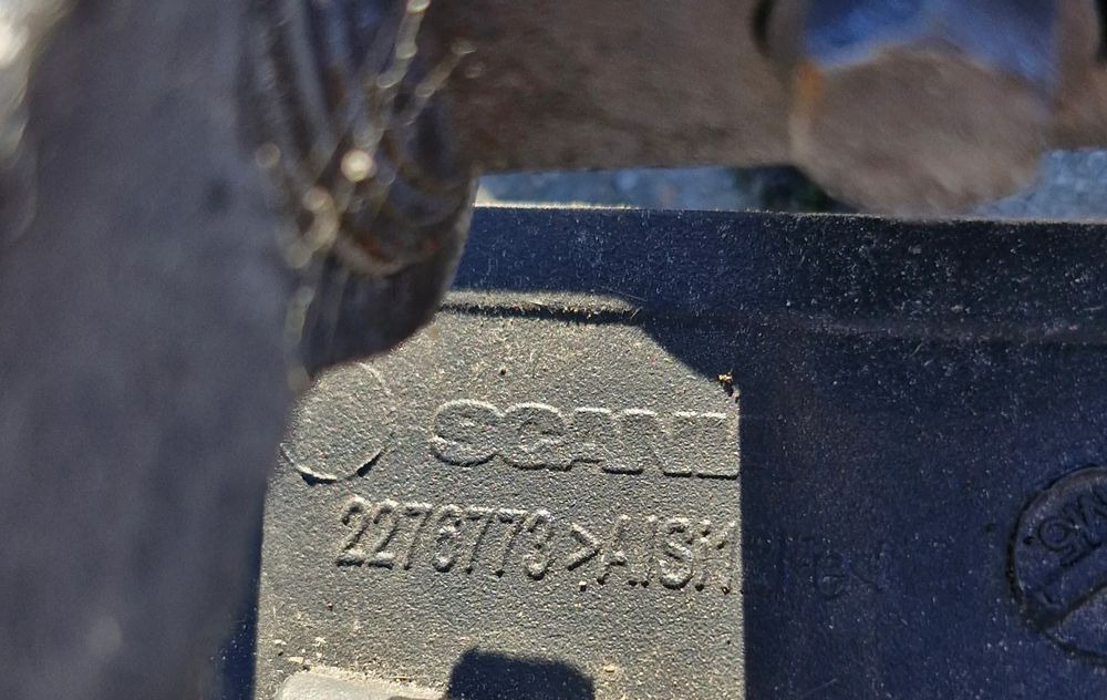 SCANIA P NGT UCHWYT RĄCZKA PODSZYBIE 2276773 - Karosseri och exteriör: bild 2 SCANIA P NGT UCHWYT RĄCZKA PODSZYBIE 2276773 - Karosseri och exteriör: bild 2