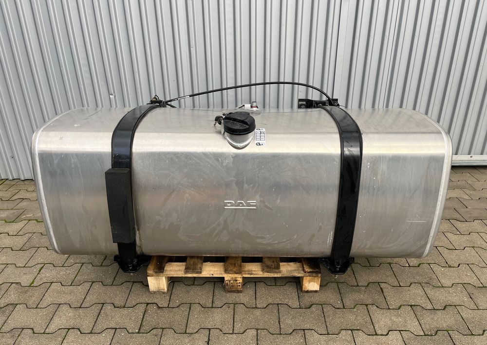 Zbiornik paliwa DAF XG XF CF 620 litrów bak jak NOWY - Bränslesystem för Lastbil: bild 1 Zbiornik paliwa DAF XG XF CF 620 litrów bak jak NOWY - Bränslesystem för Lastbil: bild 1
