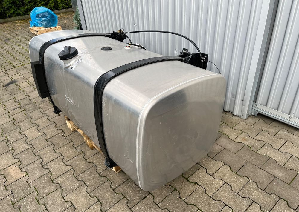 Zbiornik paliwa DAF XG XF CF 620 litrów bak jak NOWY - Bränslesystem för Lastbil: bild 2 Zbiornik paliwa DAF XG XF CF 620 litrów bak jak NOWY - Bränslesystem för Lastbil: bild 2
