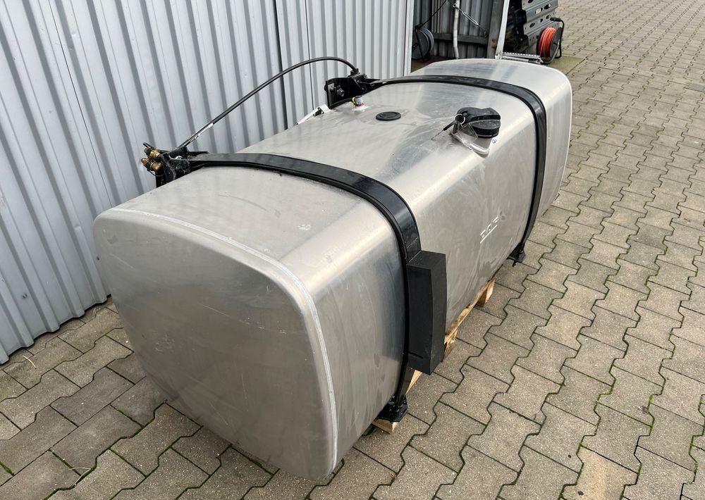 Zbiornik paliwa DAF XG XF CF 620 litrów bak jak NOWY - Bränslesystem för Lastbil: bild 3 Zbiornik paliwa DAF XG XF CF 620 litrów bak jak NOWY - Bränslesystem för Lastbil: bild 3