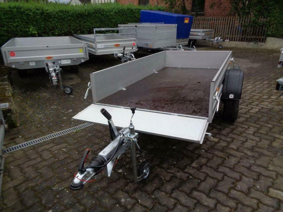 Böckmann PKW-Anhänger, 1,35 to. Einachs, Stirnwandklappe100 km/h - Bilsläp: bild 2 Böckmann PKW-Anhänger, 1,35 to. Einachs, Stirnwandklappe100 km/h - Bilsläp: bild 2