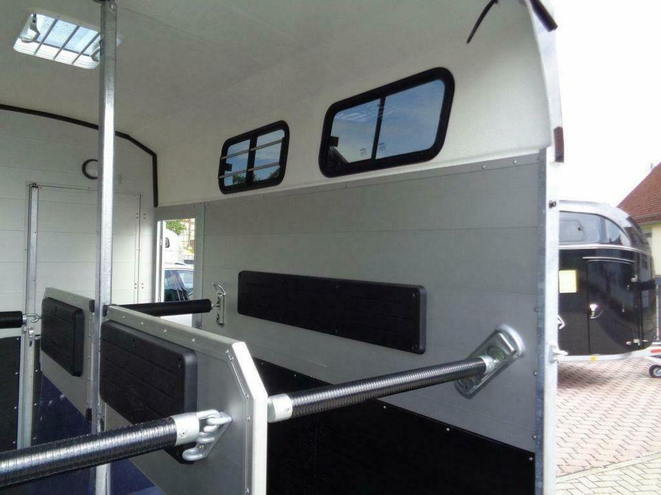 Böckmann Pferdeanhänger Big Portax WCF Videokamera - Hästsläp: bild 5 Böckmann Pferdeanhänger Big Portax WCF Videokamera - Hästsläp: bild 5