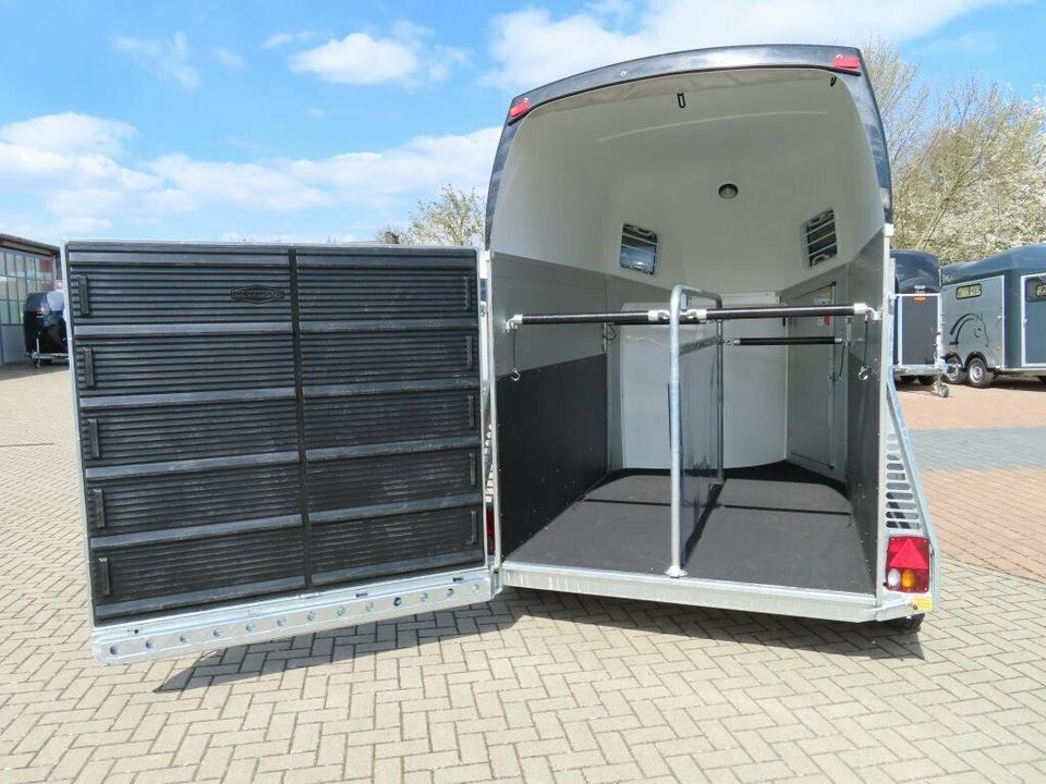 Böckmann Pferdeanhänger Champion Esprit Flügeltür Sattelkammer - Hästsläp: bild 4 Böckmann Pferdeanhänger Champion Esprit Flügeltür Sattelkammer - Hästsläp: bild 4