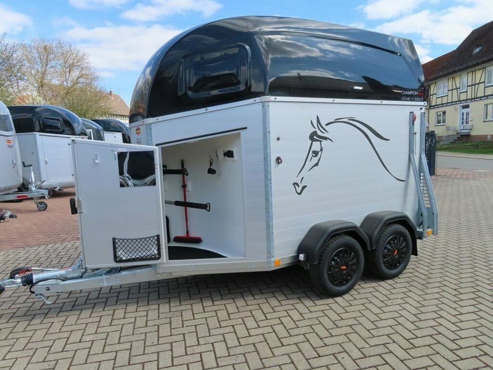 Böckmann Pferdeanhänger Champion Esprit Flügeltür Sattelkammer - Hästsläp: bild 2 Böckmann Pferdeanhänger Champion Esprit Flügeltür Sattelkammer - Hästsläp: bild 2