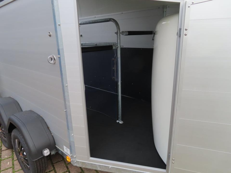 Böckmann Pferdeanhänger, Champion, Esprit, Sattelkammer, 100 km/h - Hästsläp: bild 4 Böckmann Pferdeanhänger, Champion, Esprit, Sattelkammer, 100 km/h - Hästsläp: bild 4