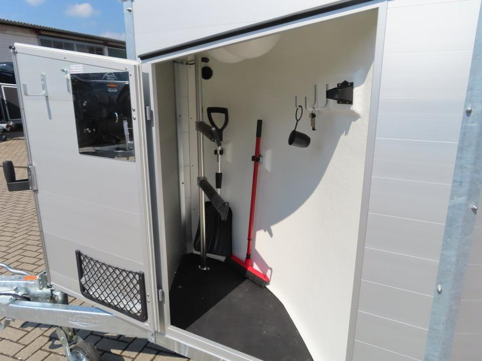 Böckmann Pferdeanhänger Champion Esprit Sattelkammer 100km/h - Hästsläp: bild 4 Böckmann Pferdeanhänger Champion Esprit Sattelkammer 100km/h - Hästsläp: bild 4