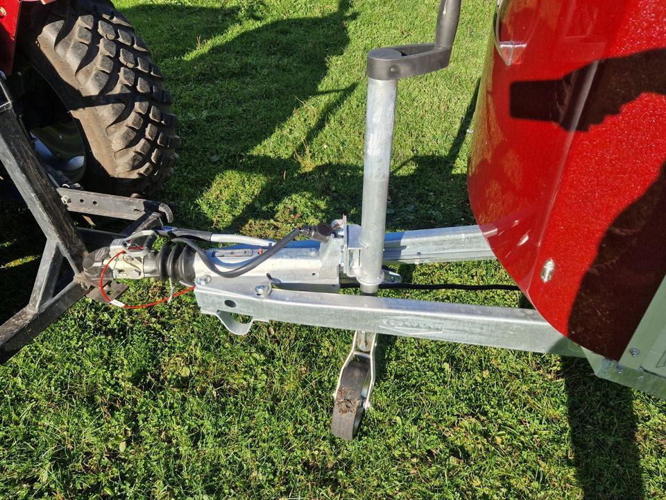 Böckmann Pferdeanhänger Champion R, SaKa., 100 km/h - Hästsläp: bild 5 Böckmann Pferdeanhänger Champion R, SaKa., 100 km/h - Hästsläp: bild 5