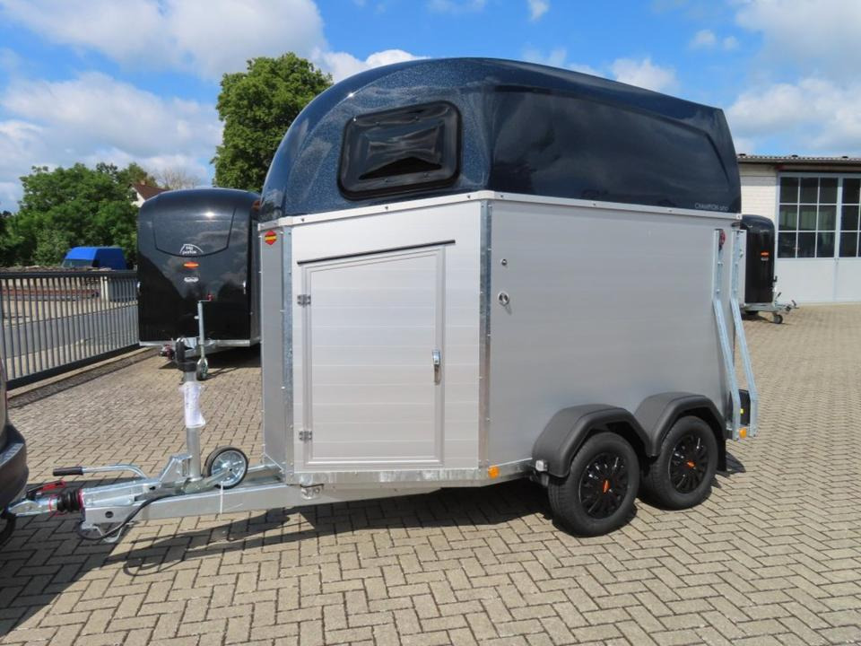 Böckmann Pferdeanhänger Champion UNO Esprit Sattelkammer 100km/h - Hästsläp: bild 3 Böckmann Pferdeanhänger Champion UNO Esprit Sattelkammer 100km/h - Hästsläp: bild 3