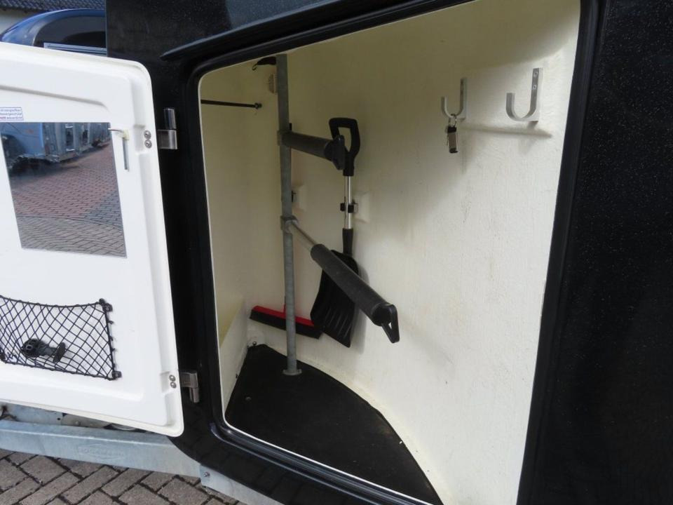 Böckmann Pferdeanhänger, Comfort, Alub. Sattelk. 100 km/h, top - Hästsläp: bild 3 Böckmann Pferdeanhänger, Comfort, Alub. Sattelk. 100 km/h, top - Hästsläp: bild 3