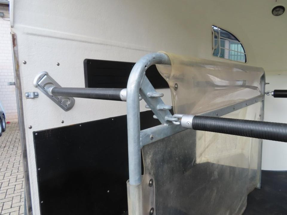 Böckmann Pferdeanhänger, Comfort, Alub. Sattelk. 100 km/h, top - Hästsläp: bild 4 Böckmann Pferdeanhänger, Comfort, Alub. Sattelk. 100 km/h, top - Hästsläp: bild 4