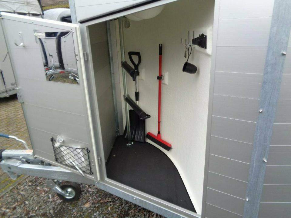 Böckmann Pferdeanhänger zu VERMIETEN Leihanhänger ab 55€/Tag - Hästsläp: bild 2 Böckmann Pferdeanhänger zu VERMIETEN Leihanhänger ab 55€/Tag - Hästsläp: bild 2