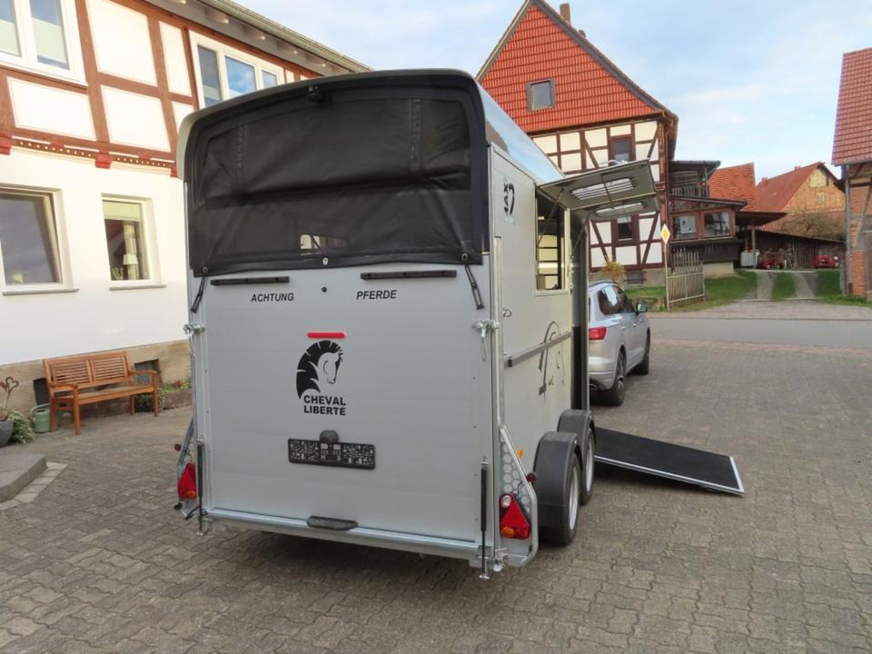 Pferdeanhänger Cheval Liberte MAXI 2 Sattelraum 100 km/h Kamera - Hästsläp: bild 3 Pferdeanhänger Cheval Liberte MAXI 2 Sattelraum 100 km/h Kamera - Hästsläp: bild 3