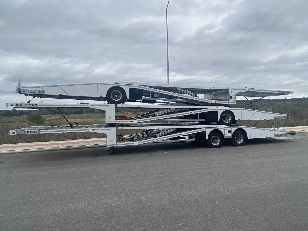 KALEPAR KLP119V4 4er-Autotransporter 1xAchse VDI - Biltransportbil semitrailer: bild 2 KALEPAR KLP119V4 4er-Autotransporter 1xAchse VDI - Biltransportbil semitrailer: bild 2