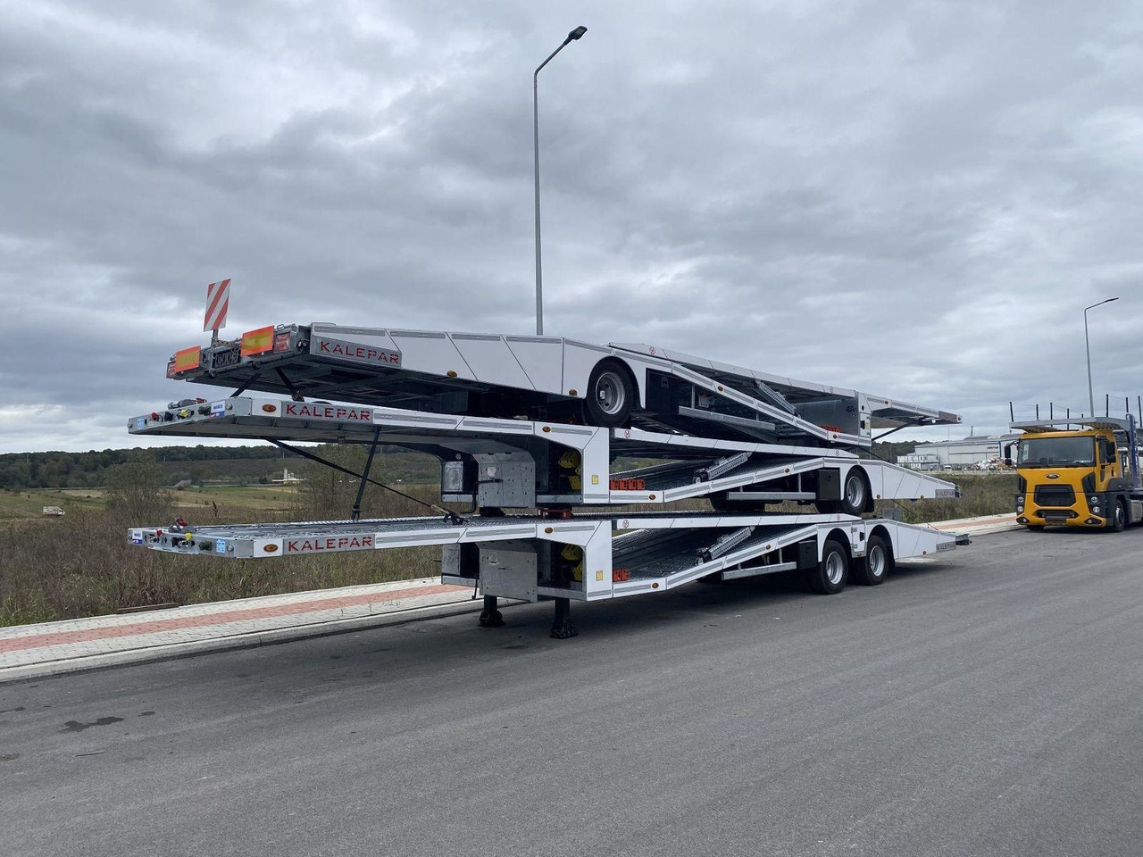 KALEPAR KLP228V4 4er-Autotransporter 2xAchse VDI - Biltransportbil semitrailer: bild 4 KALEPAR KLP228V4 4er-Autotransporter 2xAchse VDI - Biltransportbil semitrailer: bild 4
