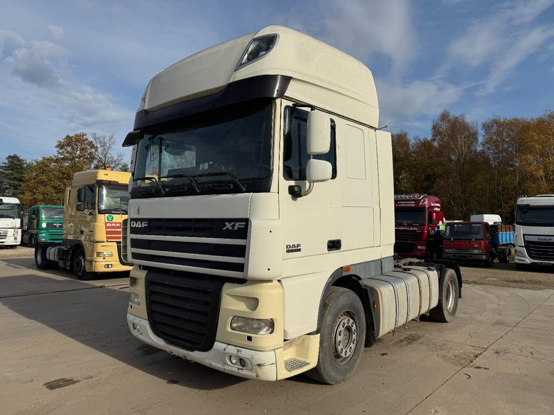 DAF 105 XF 460 Super Space Cab (MANUAL GEARBOX / BOITE MANUELLE) - Dragbil: bild 1 DAF 105 XF 460 Super Space Cab (MANUAL GEARBOX / BOITE MANUELLE) - Dragbil: bild 1