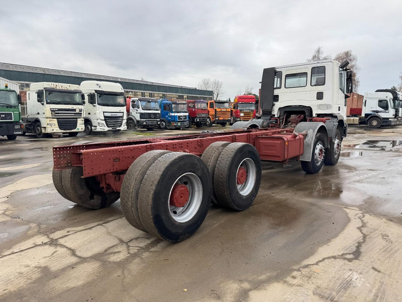 Iveco Eurotrakker 340 E 34 (GRAND PONT / LAMES / POMPE MANUELLE / BOITE MANUELLE / 12 ROUES) - Chassi lastbil: bild 5 Iveco Eurotrakker 340 E 34 (GRAND PONT / LAMES / POMPE MANUELLE / BOITE MANUELLE / 12 ROUES) - Chassi lastbil: bild 5