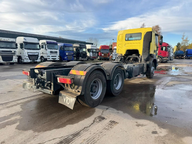 Renault Kerax 420 (GRAND PONT / SUSPENSION LAMES / BOITE MANUELLE / PARFAIT ETAT !!!) - Chassi lastbil: bild 5 Renault Kerax 420 (GRAND PONT / SUSPENSION LAMES / BOITE MANUELLE / PARFAIT ETAT !!!) - Chassi lastbil: bild 5