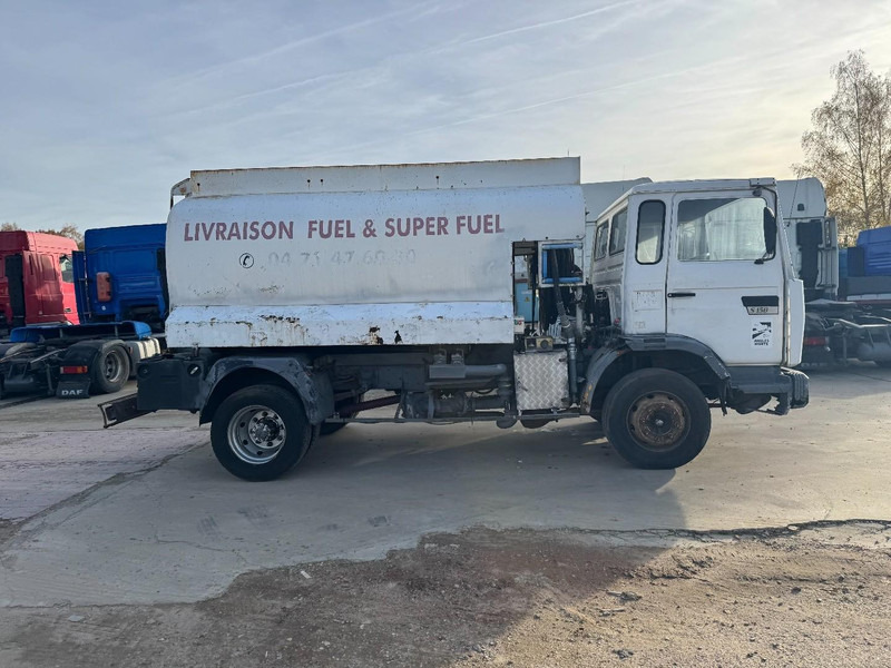 Renault S 150 SUSPENSION LAMES / 7000 L / POMPE & BOITE MANUELLE / CAMION FRANCAIS!!!) - Tankbil: bild 4 Renault S 150 SUSPENSION LAMES / 7000 L / POMPE & BOITE MANUELLE / CAMION FRANCAIS!!!) - Tankbil: bild 4