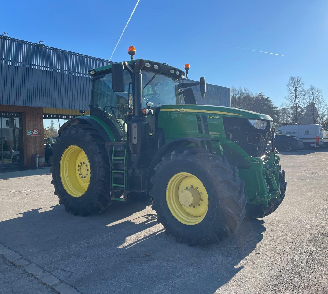 JOHN DEERE 6250 R - Traktor: bild 3 JOHN DEERE 6250 R - Traktor: bild 3