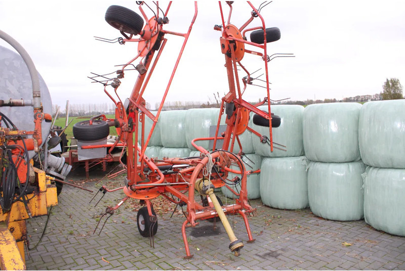 Fella 680 en diverse machines - Hövändare: bild 1 Fella 680 en diverse machines - Hövändare: bild 1