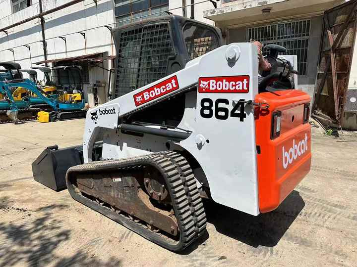 Used Heavy Construction Equipment Crawler bobcat T864 Second Hand Smaller Skid Steers Used Machine for Sale - Kompaktlastare/ Slirstyrda lastare: bild 4 Used Heavy Construction Equipment Crawler bobcat T864 Second Hand Smaller Skid Steers Used Machine for Sale - Kompaktlastare/ Slirstyrda lastare: bild 4