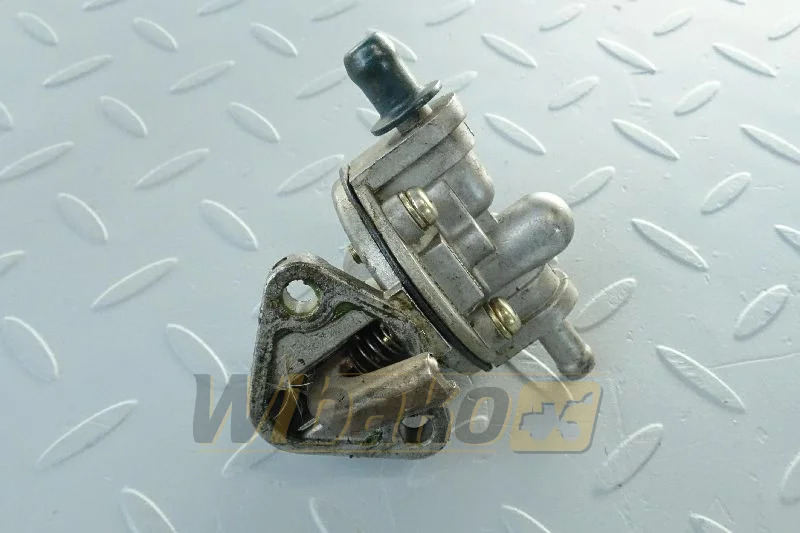 Kubota 15821-52030 - Bränslepump för Byggmaskiner: bild 1 Kubota 15821-52030 - Bränslepump för Byggmaskiner: bild 1