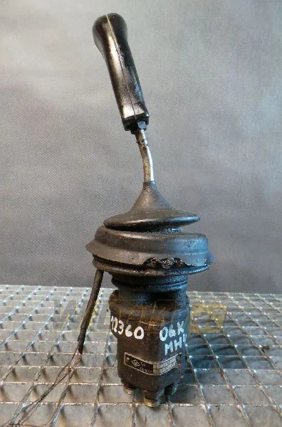 O&K 1598181 13035/24 - Hydraulventil för Byggmaskiner: bild 1 O&K 1598181 13035/24 - Hydraulventil för Byggmaskiner: bild 1