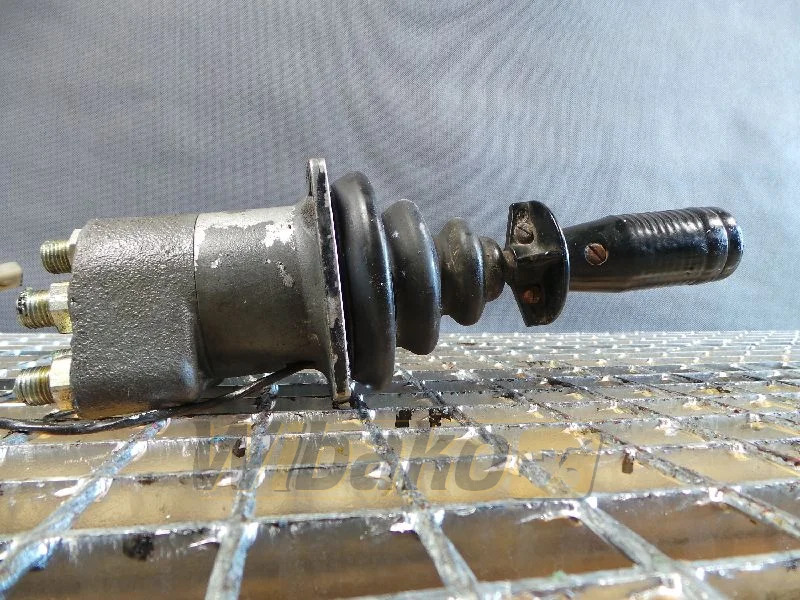 Rexroth 4TH6V52.14/105S205 - Hydraulventil för Byggmaskiner: bild 1 Rexroth 4TH6V52.14/105S205 - Hydraulventil för Byggmaskiner: bild 1