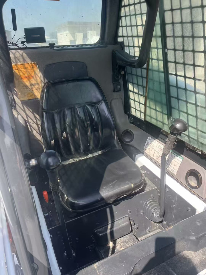 BOBCAT S160 - Kompaktlastare/ Slirstyrda lastare: bild 4 BOBCAT S160 - Kompaktlastare/ Slirstyrda lastare: bild 4