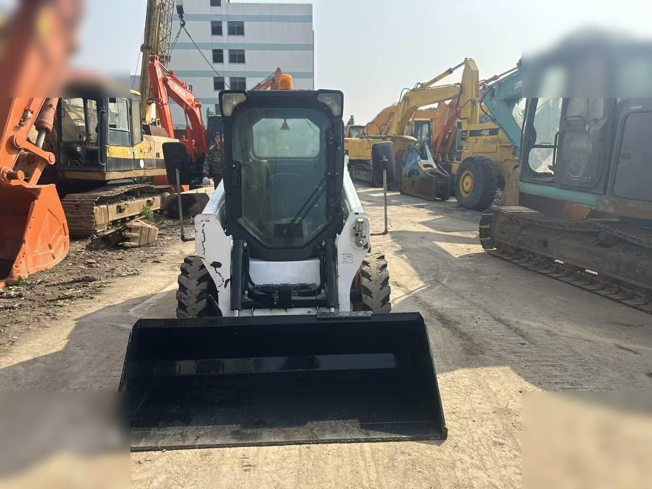 BOBCAT S550 - Kompaktlastare/ Slirstyrda lastare: bild 1 BOBCAT S550 - Kompaktlastare/ Slirstyrda lastare: bild 1
