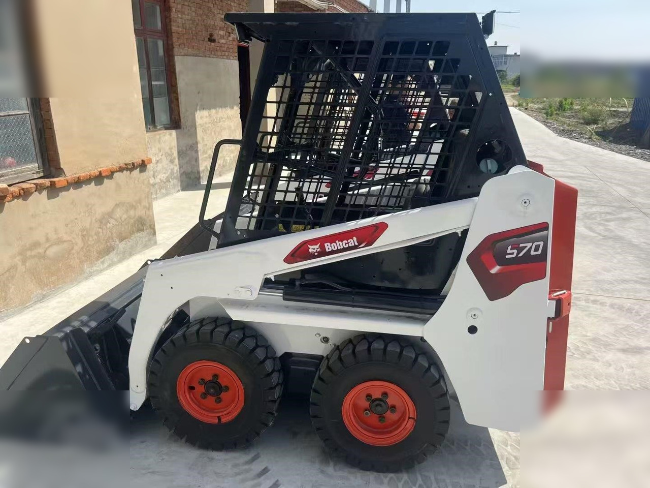 BOBCAT S70 - Kompaktlastare/ Slirstyrda lastare: bild 1 BOBCAT S70 - Kompaktlastare/ Slirstyrda lastare: bild 1